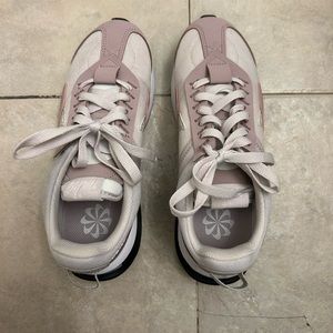 WOMEN’S- Nike Air Max PRE-DAY Size: 6
